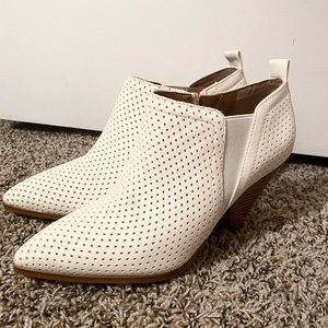 Franco Sarto Ankle Booties White Size 7